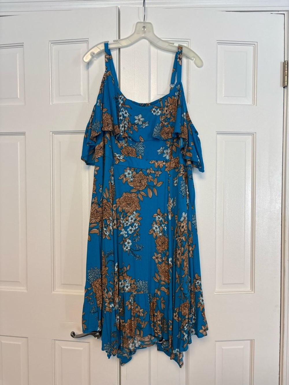 Torrid Blue Floral Cold Shoulder Sharkbite MIDI Dress Size 2 J10